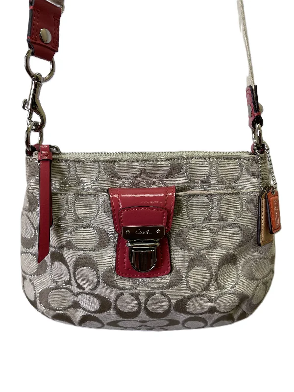 Ladies Coach crossbody bags with a single - strap design for simplicityCrossbody Designer By Coach, Size: Small