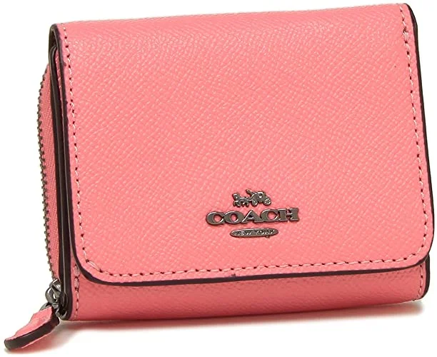 Ladies Coach Tabby bags with a textured leather surface for a more tactile lookCOACH 37968 Folded Wallet