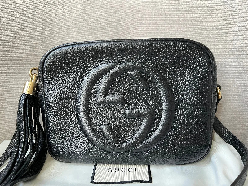 Women Gucci tote bags in GG Supreme canvas for a branded feelGucci Black Soho Disco (RRP £1050)