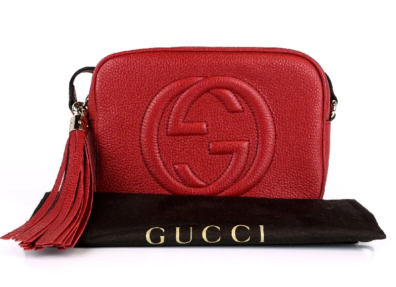 Gucci tote bags for women with a double - handle designSoho Disco Grained Leather Small Crossbody Bag