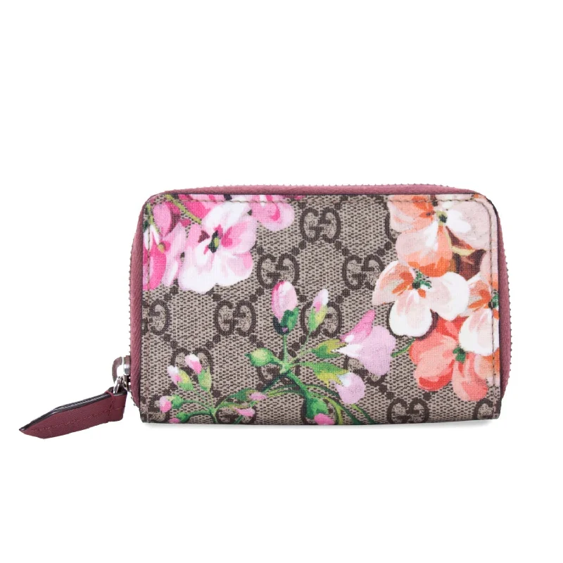 Gucci backpacks for women with a sleek silhouetteGucci Blooms Zipper Card Case