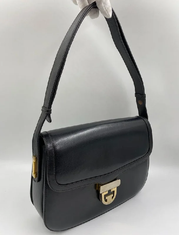 Women Gucci bags with interlocking G hardware for a classic lookVintage Gucci Box Bag