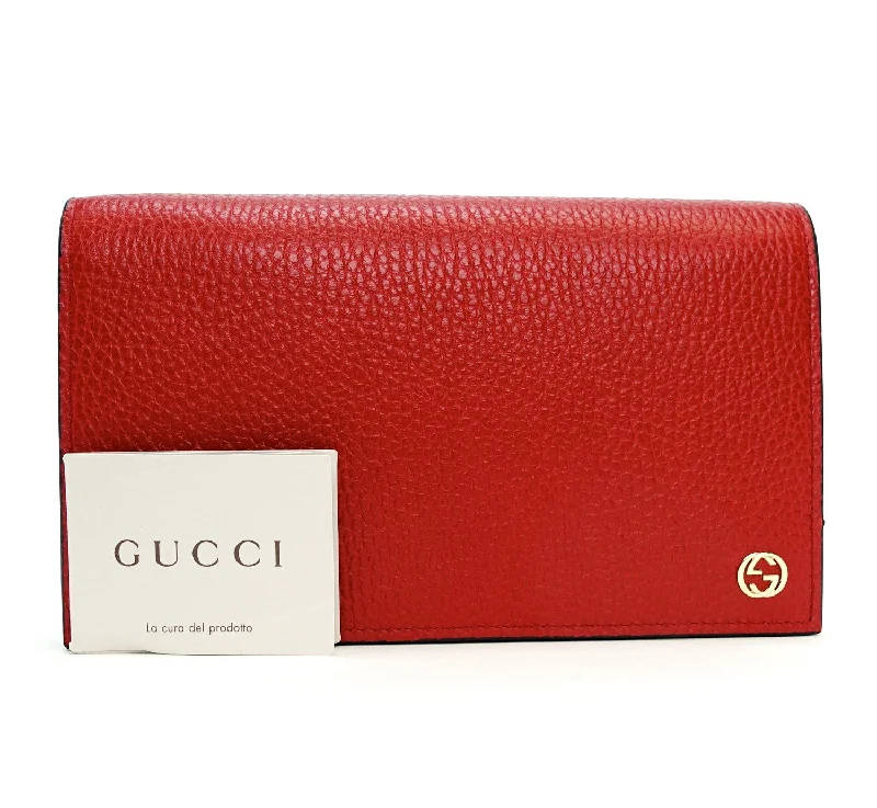 Women Gucci Sylvie bags with a detachable ribbon detailBetty Calf Leather Wallet on Chain Bag