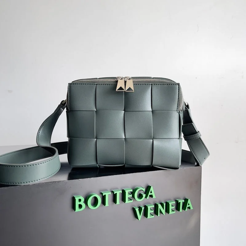 Bottega Veneta bags for beach vacationsWhimsy Finds - Bottega Veneta Bags - 414