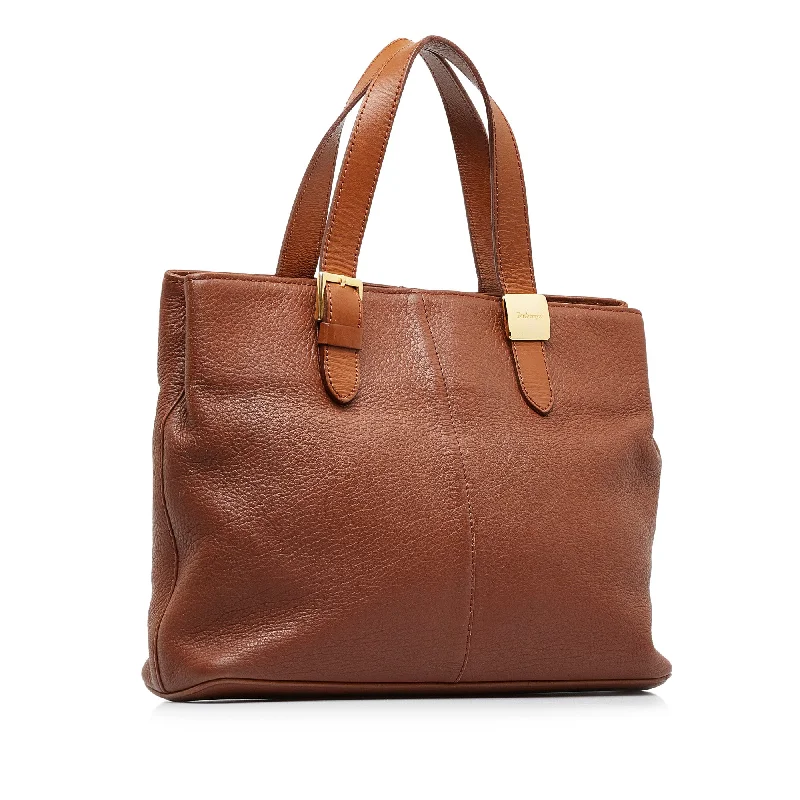 Burberry Bags with Magnetic Closures for Quick AccessBrown Burberry Leather Tote