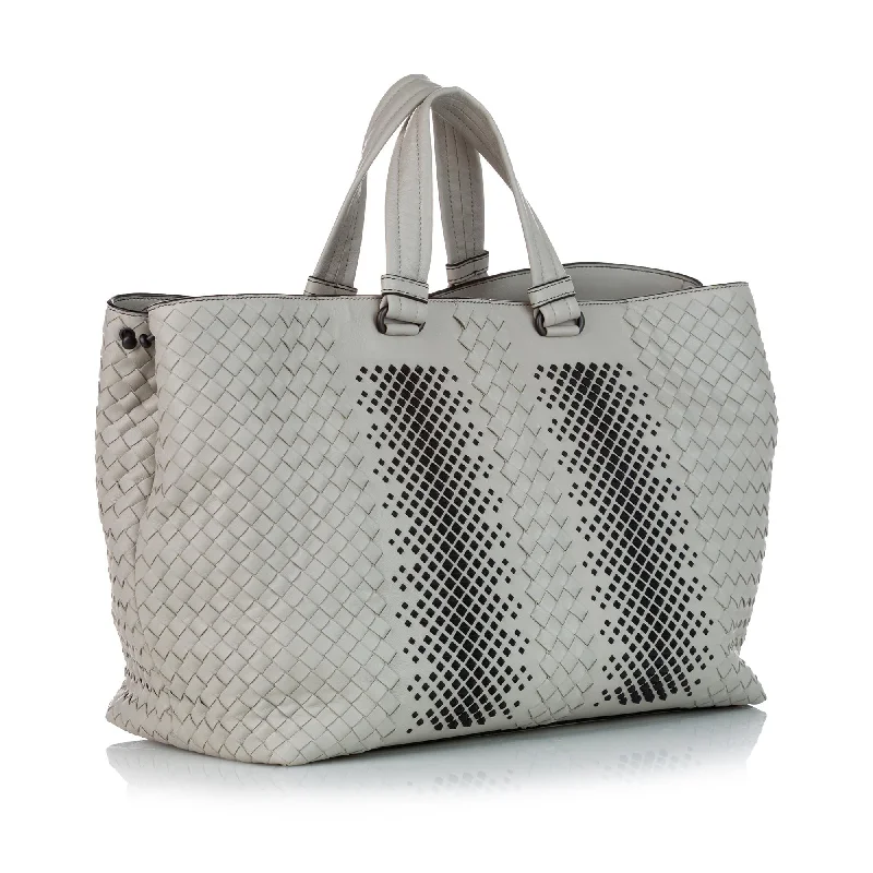 Bottega Veneta bags with adjustable shoulder strapsBottega Veneta Studded Intrecciato Leather Satchel (SHG-28232)