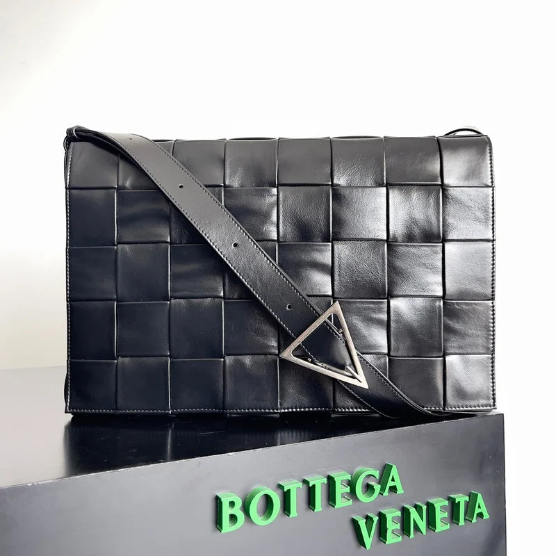 Bottega Veneta bags with fringe detailsWhimsy Finds - Bottega Veneta Bags - 446