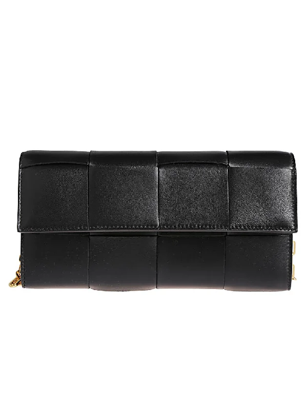 Bottega Veneta bags for home decor enthusiastsBottega Veneta Women Leather Wallet On Chain