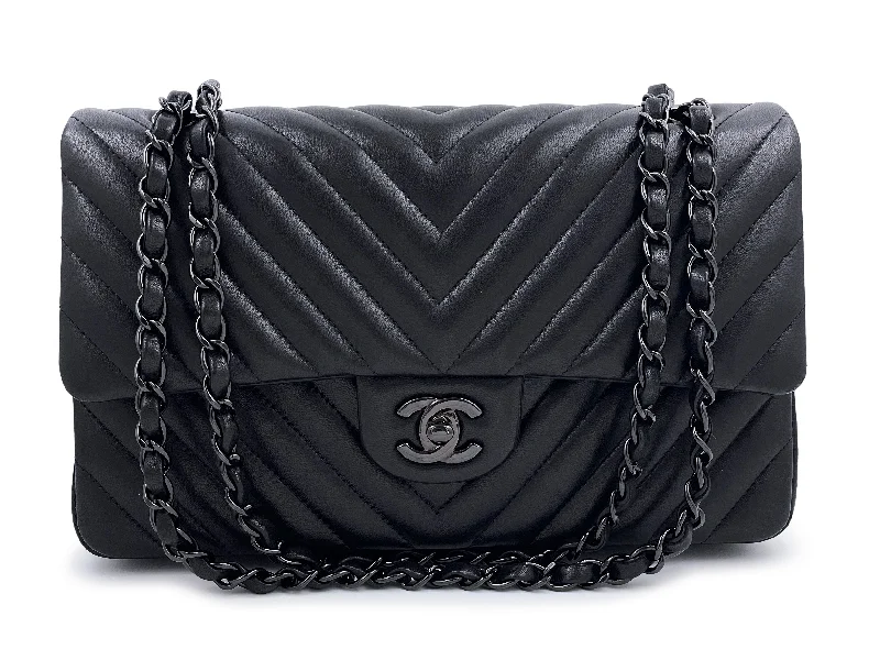 Chanel Medium Tote Bag for Office LadiesPristine Chanel So Black Chevron Medium Classic Double Flap Bag