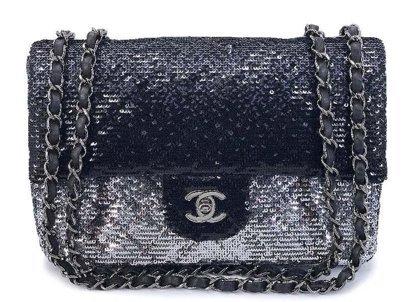 Chanel Vintage Inspired Handbag for Retro LoversChanel 2015 Black Silver Quilted Sequin Medium Classic Flap Bag 04R