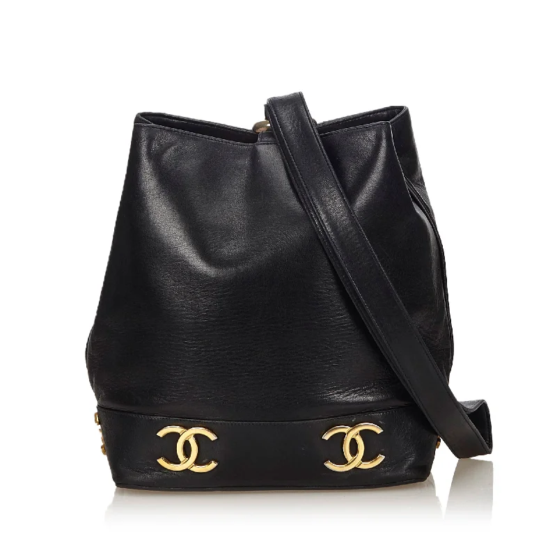 Chanel Chain Strap Handbag for Everyday UseLambskin Leather Bucket Bag