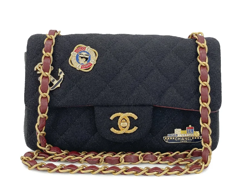 Chanel Medium Tote Bag for Office LadiesChanel Charms Mini Flap Bag Paris-Hamburg 2018 Black Navy GHW