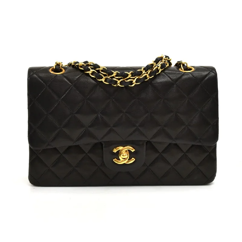 Chanel Lightweight Handbag for Daily ErrandsDouble Flap Quilted Lambskin Leather Bag