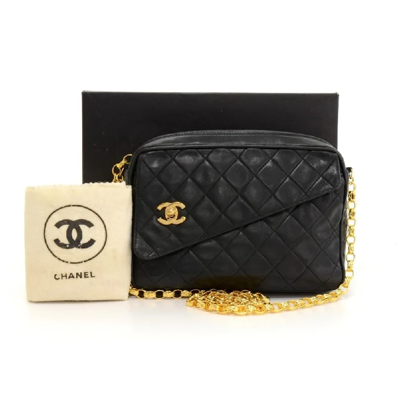 Chanel Quilted Leather Shoulder Bag for FashionistasQuilted Lambskin Leather Bag