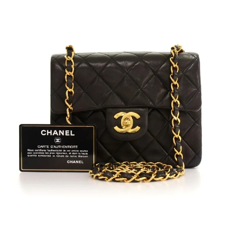 Chanel Quilted Leather Shoulder Bag for FashionistasQuilted Lambskin Leather Bag