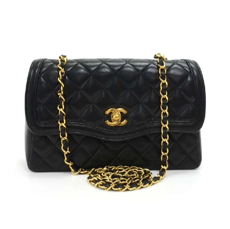 Chanel Vintage Inspired Handbag for Retro LoversQuilted Lambskin Leather Bag