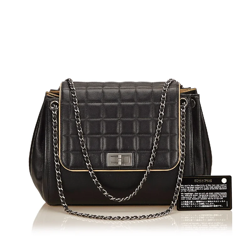 Chanel Lightweight Handbag for Daily ErrandsReissue Shoulder Bag