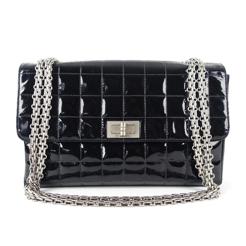 Chanel Vintage Inspired Handbag for Retro LoversPatent Leather 2.55 Reissue Shoulder Bag