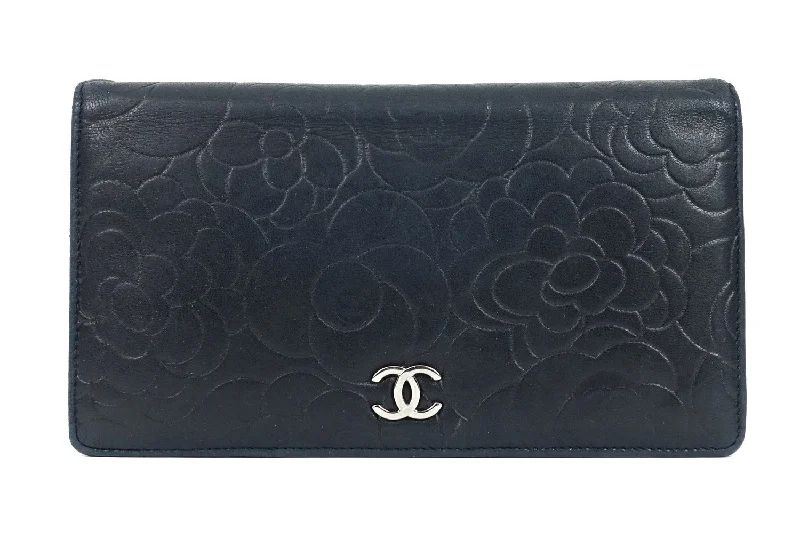 Chanel Small Crossbody Bag for TravelBifold Camellia Lambskin Leather Long Wallet