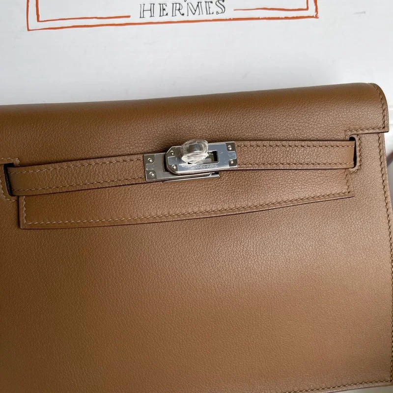 Hermes Bags with Magnetic and Twist - Lock ClosuresBoldCollect - HERMES Bags - 212