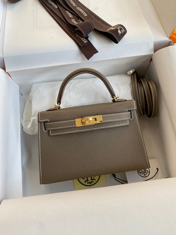 Minimalist Hermes Bags for a Sleek and Timeless LookBoldCollect - HERMES Bags - 228