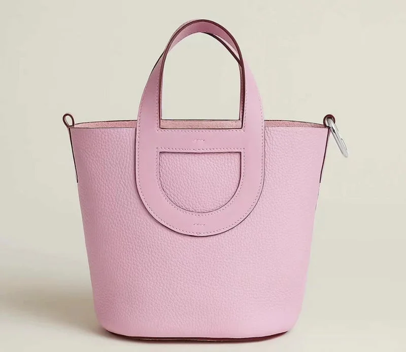 Minimalist Hermes Bags for a Sleek and Timeless LookBoldCollect - HERMES Bags - 289