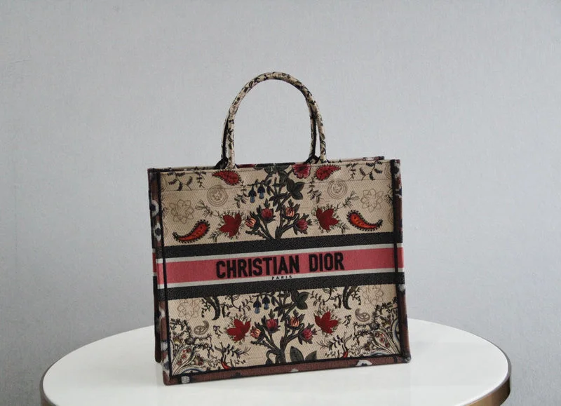 High - fashion Christian Dior bags with a geometric patternChristian Dior  Bags - 3761