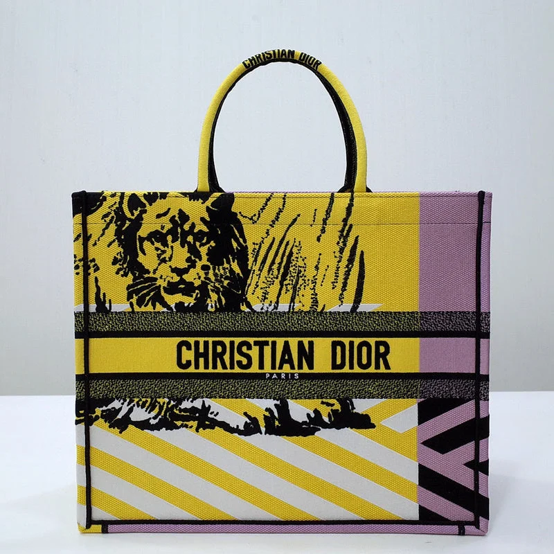 Christian Dior handbags with a back - pocket for quick storageChristian Dior  Bags - 3770