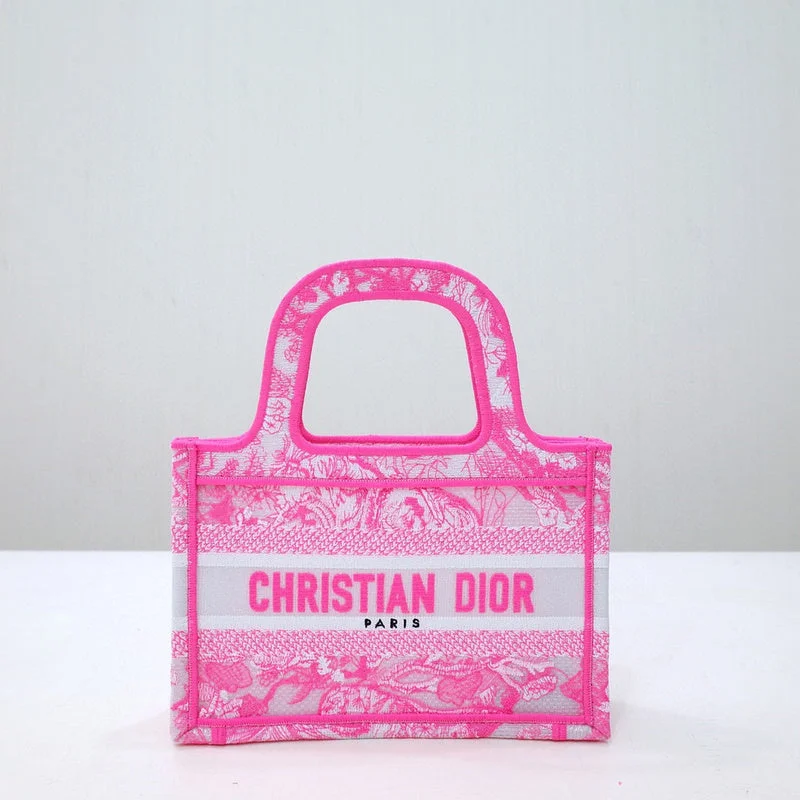 Christian Dior crossbody bags with a front - flap pocket for easy accessChristian Dior  Bags - 3806