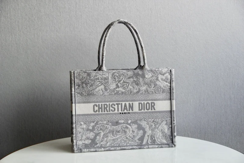 Christian Dior bags with a quilted pattern and gold - toned hardwareChristian Dior  Bags - 3811