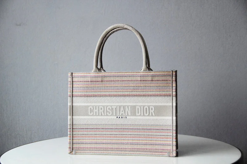 High - fashion Christian Dior bags with a geometric patternChristian Dior  Bags - 3836