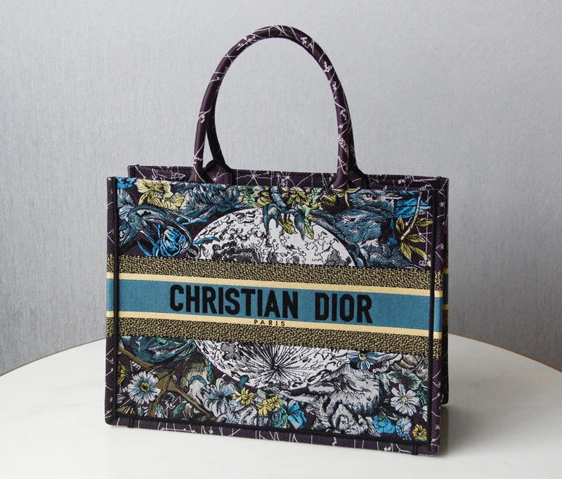 Trendsetting Christian Dior crossbody bags with a colorful strapChristian Dior  Bags - 3843