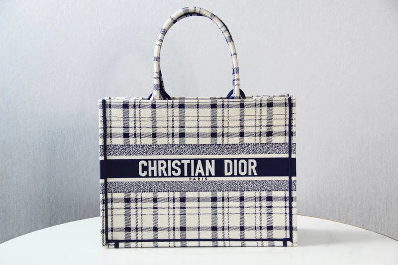 Luxury Christian Dior crossbody bags with a chain - link strapChristian Dior  Bags - 3844