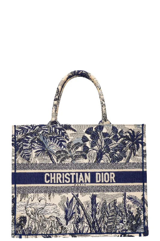 High - fashion Christian Dior bags with a geometric patternCHRISTIAN DIOR Book Tote Blue and White