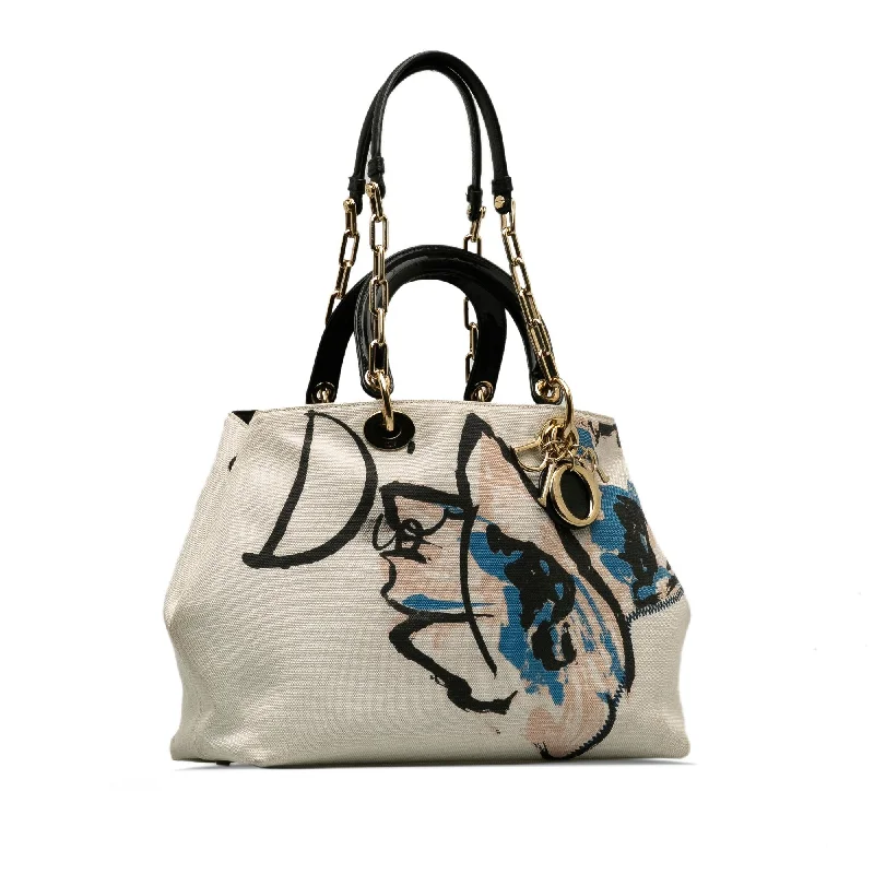 Fashion - forward Christian Dior tote bags for the modern womanDior Canvas Diorissimo Satchel (Y4SLbq)