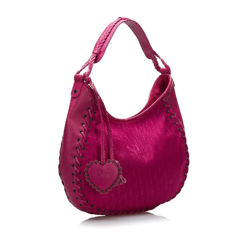 Luxury Christian Dior crossbody bags with a chain - link strapDior Dior Oblique Hobo (SHG-JegNEL)