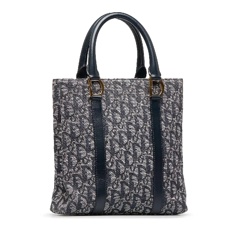 Christian Dior tote bags with a printed Dior logo on the frontDior Dior Oblique Trotter Tote (SHG-UYfcMT)